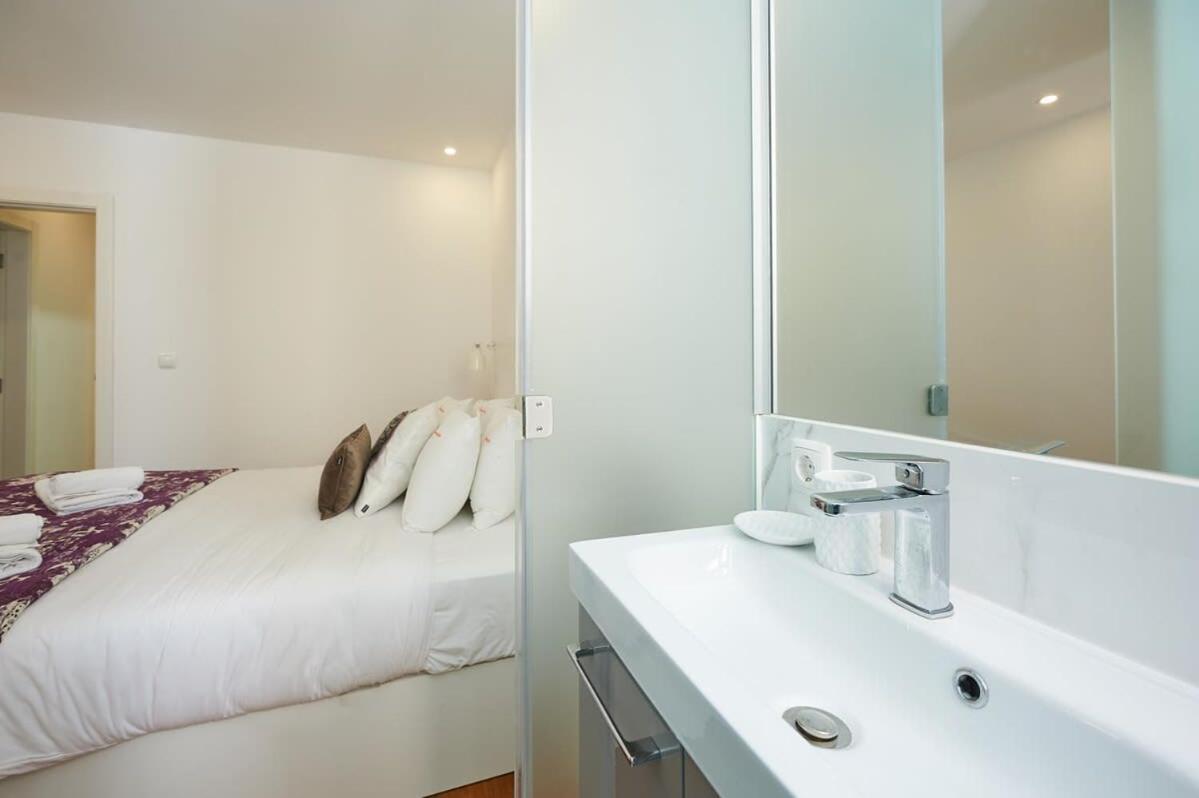 Bica Apartment Lisbon Bagian luar foto
